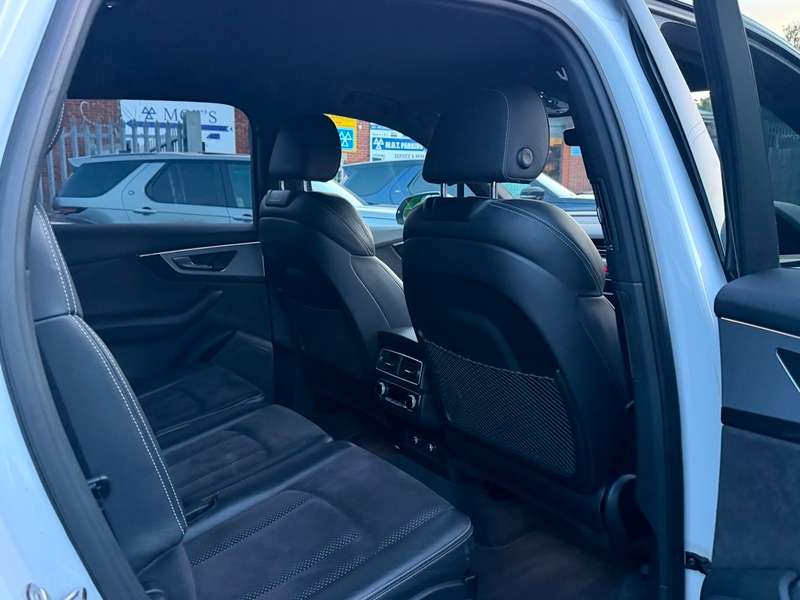 2019 AUDI Q7 2019 AUDI Q7