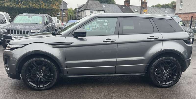 A 2016 LAND ROVER RANGE ROVER EVOQUE 2.0 TD4 HSE Dynamic Lux SUV 5dr Diesel Auto 4WD Euro 6 (s/s) (180 ps) A 2016 LAND ROVER RANGE ROVER EVOQUE 2.0 TD4 HSE Dynamic Lux SUV 5dr Diesel Auto 4WD Euro 6 (s/s) (180 ps)