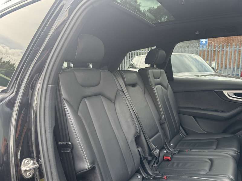 2018 AUDI Q7 2018 AUDI Q7