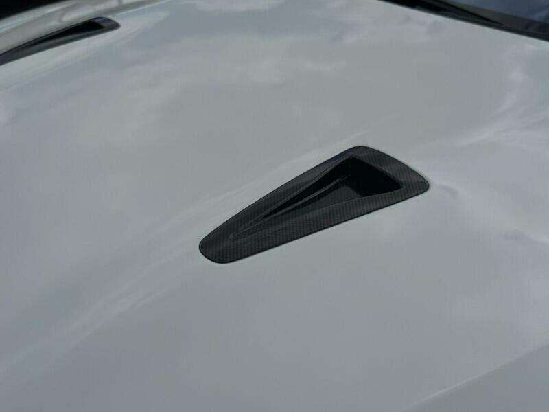 2011 NISSAN GT-R 2011 NISSAN GT-R