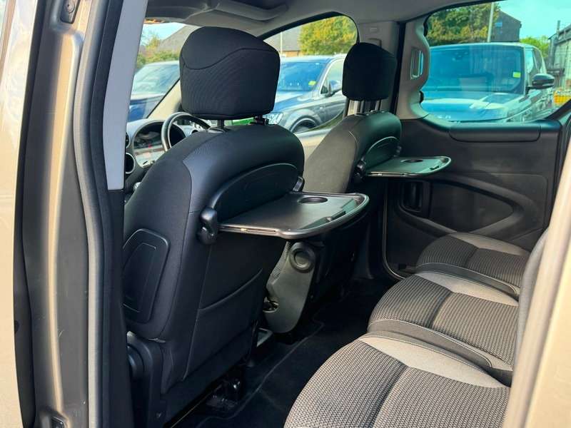 2017 PEUGEOT PARTNER TEPEE 2017 PEUGEOT PARTNER TEPEE