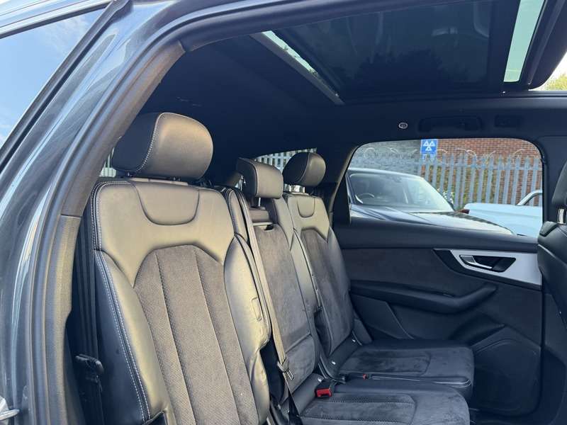 2019 AUDI Q7 2019 AUDI Q7
