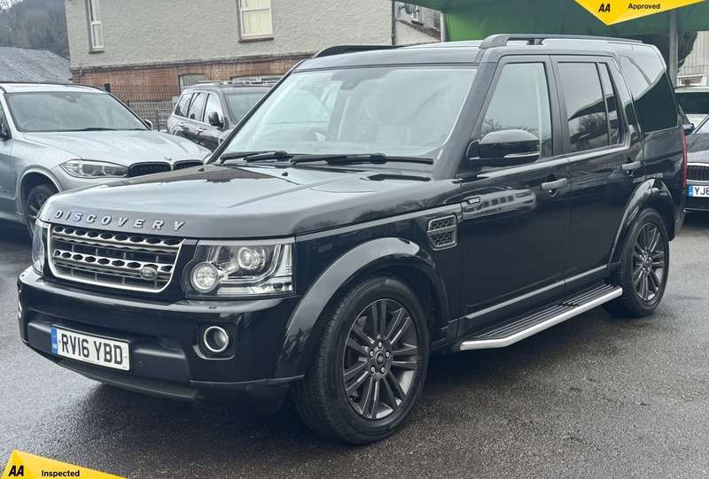 A 2016 LAND ROVER DISCOVERY 3.0 SD V6 Graphite SUV 5dr Diesel Auto 4WD Euro 6 (s/s) (256 bhp) A 2016 LAND ROVER DISCOVERY 3.0 SD V6 Graphite SUV 5dr Diesel Auto 4WD Euro 6 (s/s) (256 bhp)