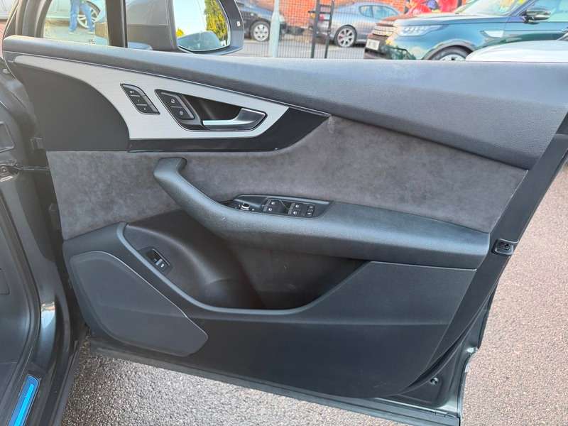 2019 AUDI Q7 2019 AUDI Q7