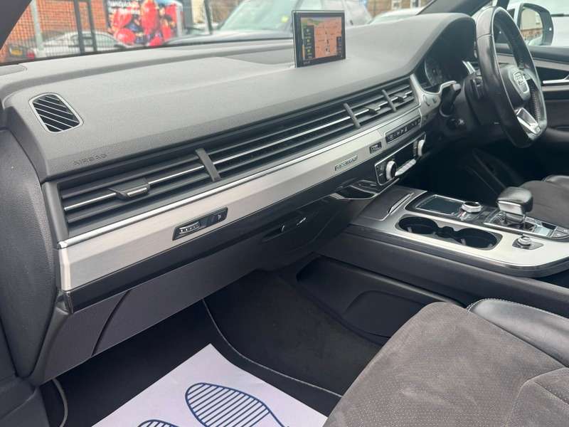 2016 AUDI Q7 2016 AUDI Q7