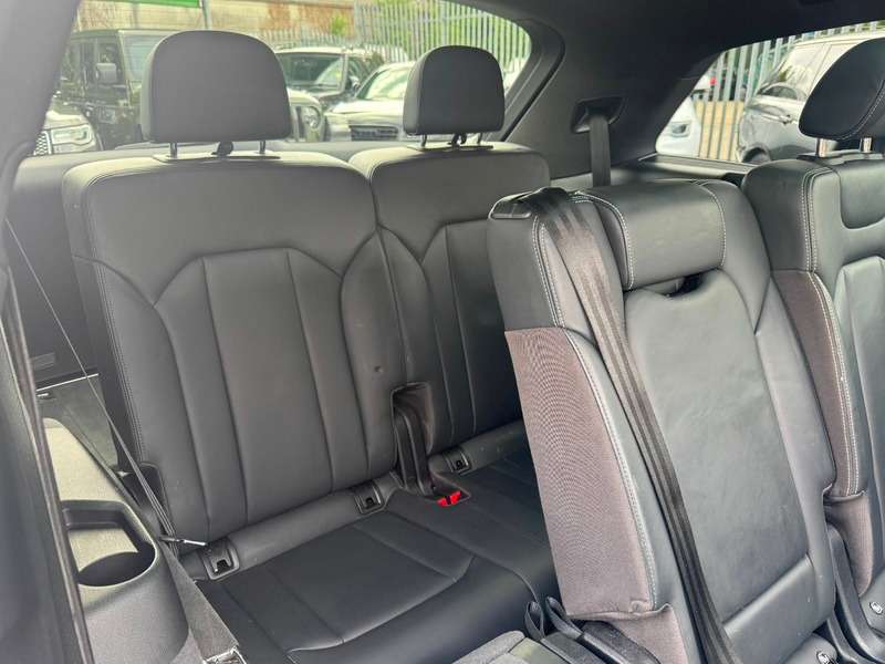 2018 AUDI Q7 2018 AUDI Q7