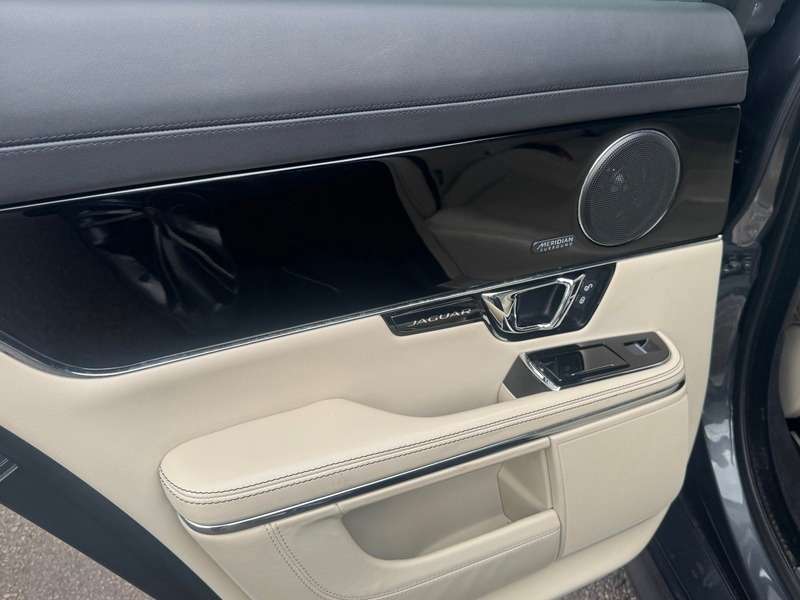 2018 JAGUAR XJ 2018 JAGUAR XJ