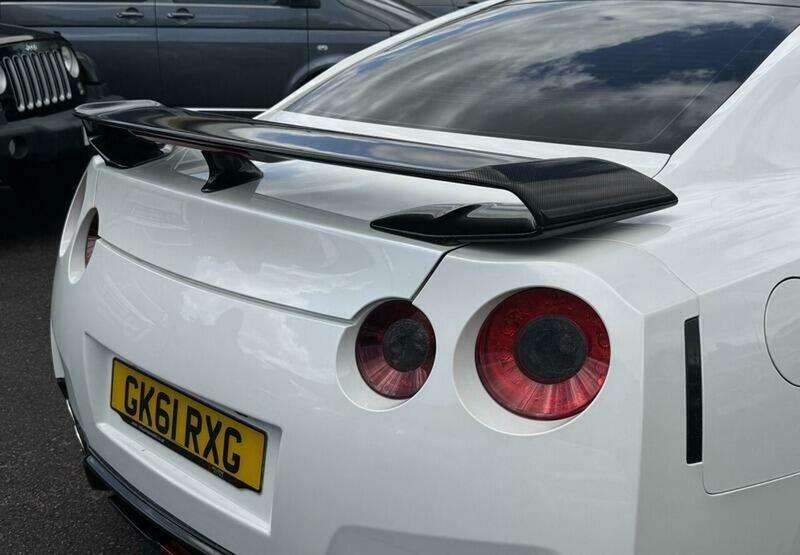 2011 NISSAN GT-R 2011 NISSAN GT-R