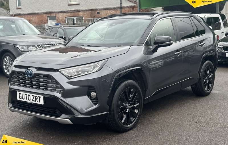 A 2020 TOYOTA RAV4 2.5 VVT-h Dynamic SUV 5dr Petrol Hybrid CVT 4WD Euro 6 (s/s) (222 ps) A 2020 TOYOTA RAV4 2.5 VVT-h Dynamic SUV 5dr Petrol Hybrid CVT 4WD Euro 6 (s/s) (222 ps)