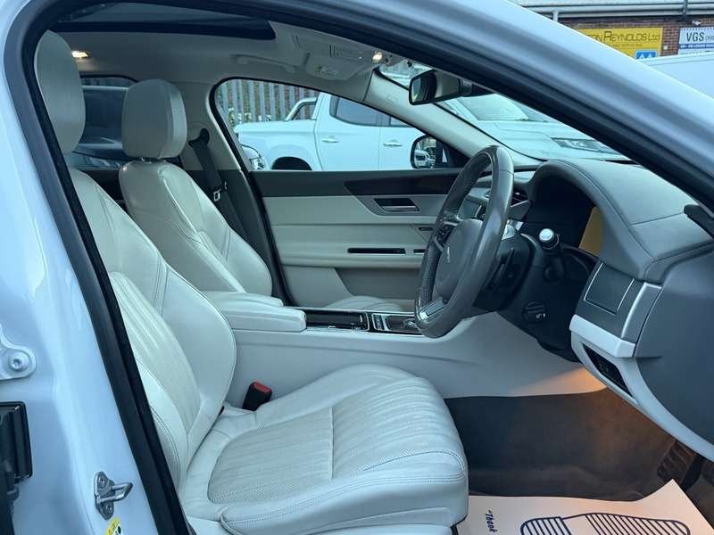 2018 JAGUAR XF 2018 JAGUAR XF