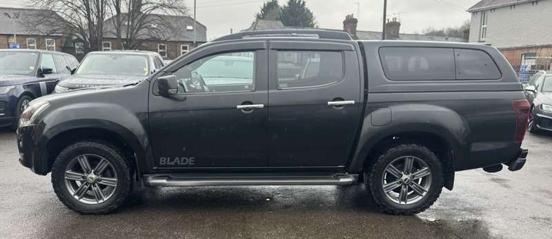 A 2017 ISUZU RODEO 1.9 TD Blade Pickup Double Cab 4dr Diesel Manual 4WD Euro 6 (164 ps) A 2017 ISUZU RODEO 1.9 TD Blade Pickup Double Cab 4dr Diesel Manual 4WD Euro 6 (164 ps)