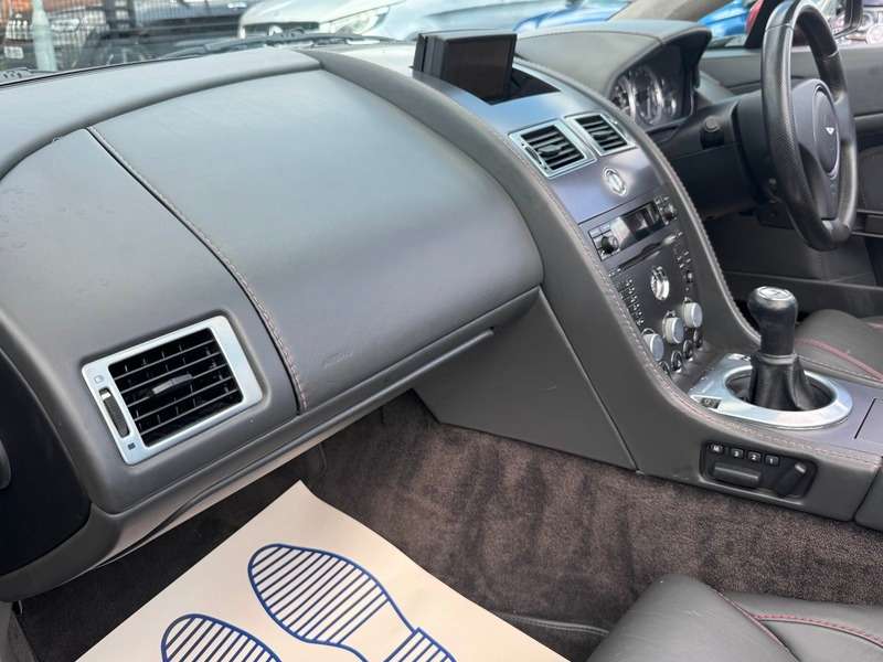 2006 ASTON MARTIN VANTAGE 2006 ASTON MARTIN VANTAGE