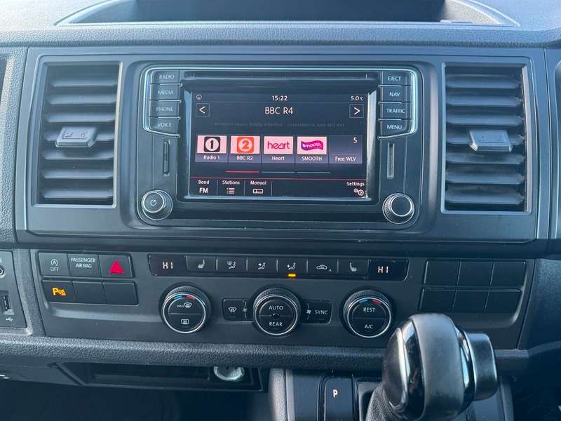 2017 VOLKSWAGEN TRANSPORTER SHUTTLE 2017 VOLKSWAGEN TRANSPORTER SHUTTLE