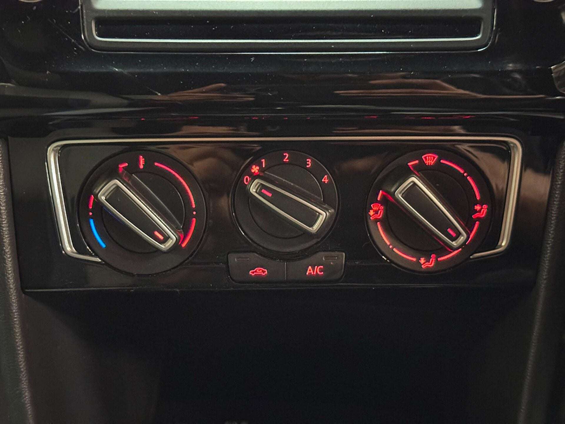 2015 VOLKSWAGEN POLO 2015 VOLKSWAGEN POLO