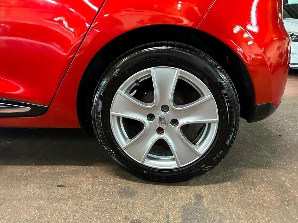 2015 RENAULT CLIO 2015 RENAULT CLIO