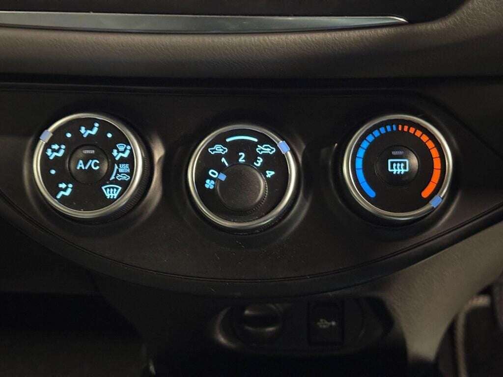 2018 TOYOTA YARIS 2018 TOYOTA YARIS