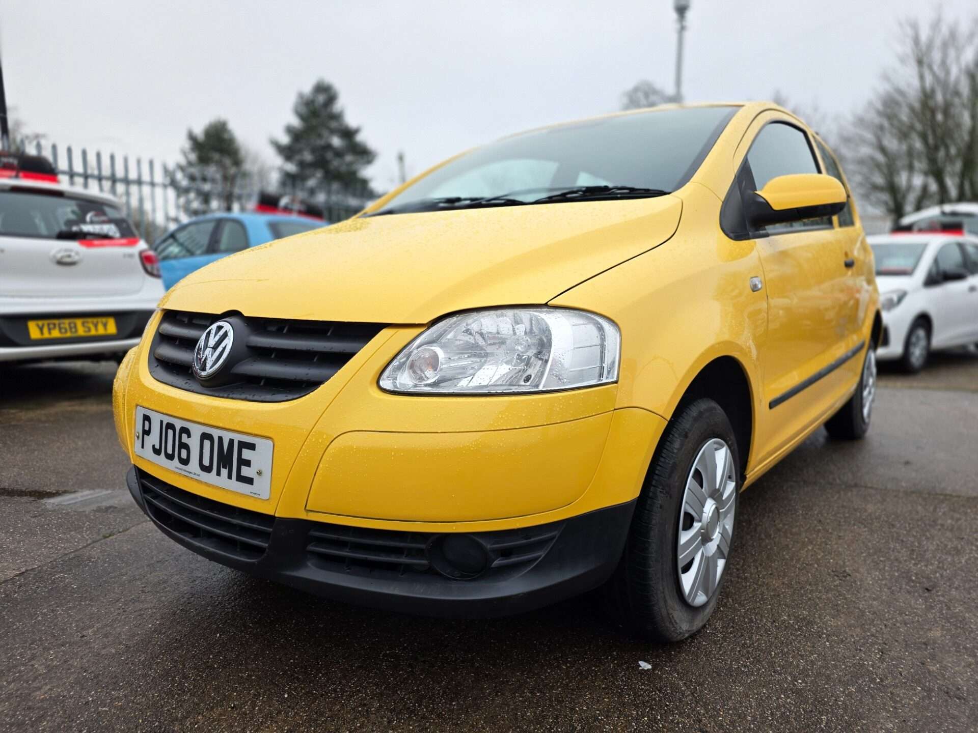 A 2006 VOLKSWAGEN FOX URBAN 6V A 2006 VOLKSWAGEN FOX URBAN 6V