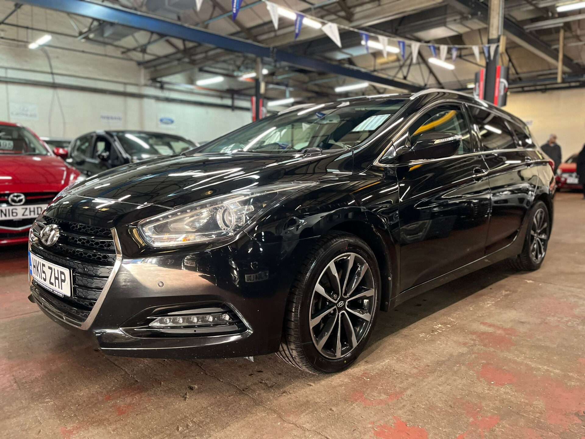 A 2015 HYUNDAI I40 CRDI SE NAV BLUE DRIVE A 2015 HYUNDAI I40 CRDI SE NAV BLUE DRIVE