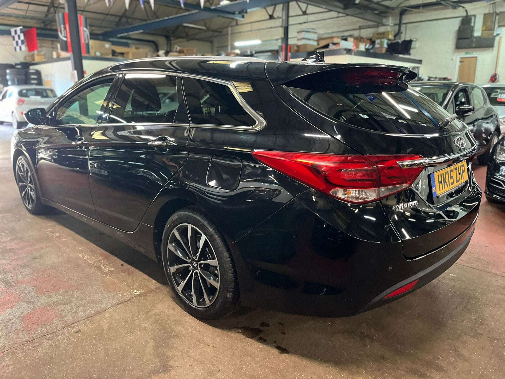 A 2015 HYUNDAI I40 CRDI SE NAV BLUE DRIVE A 2015 HYUNDAI I40 CRDI SE NAV BLUE DRIVE