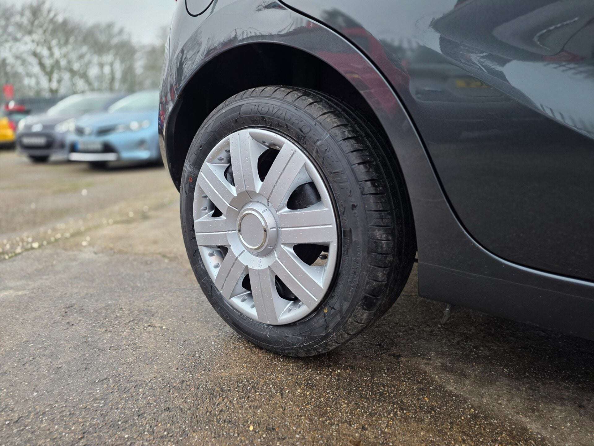 A 2017 VAUXHALL VIVA SE A 2017 VAUXHALL VIVA SE