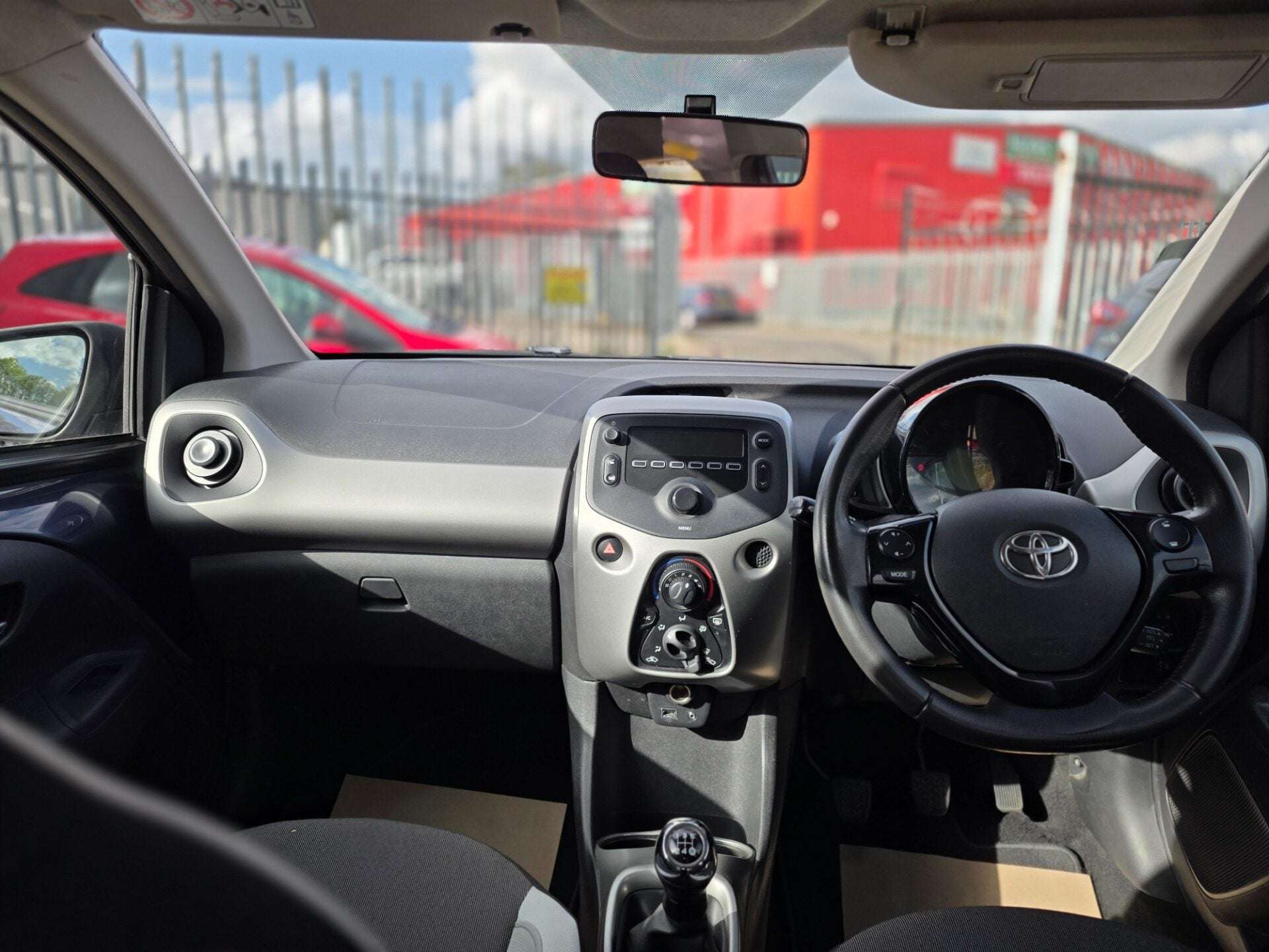 2016 TOYOTA AYGO 2016 TOYOTA AYGO