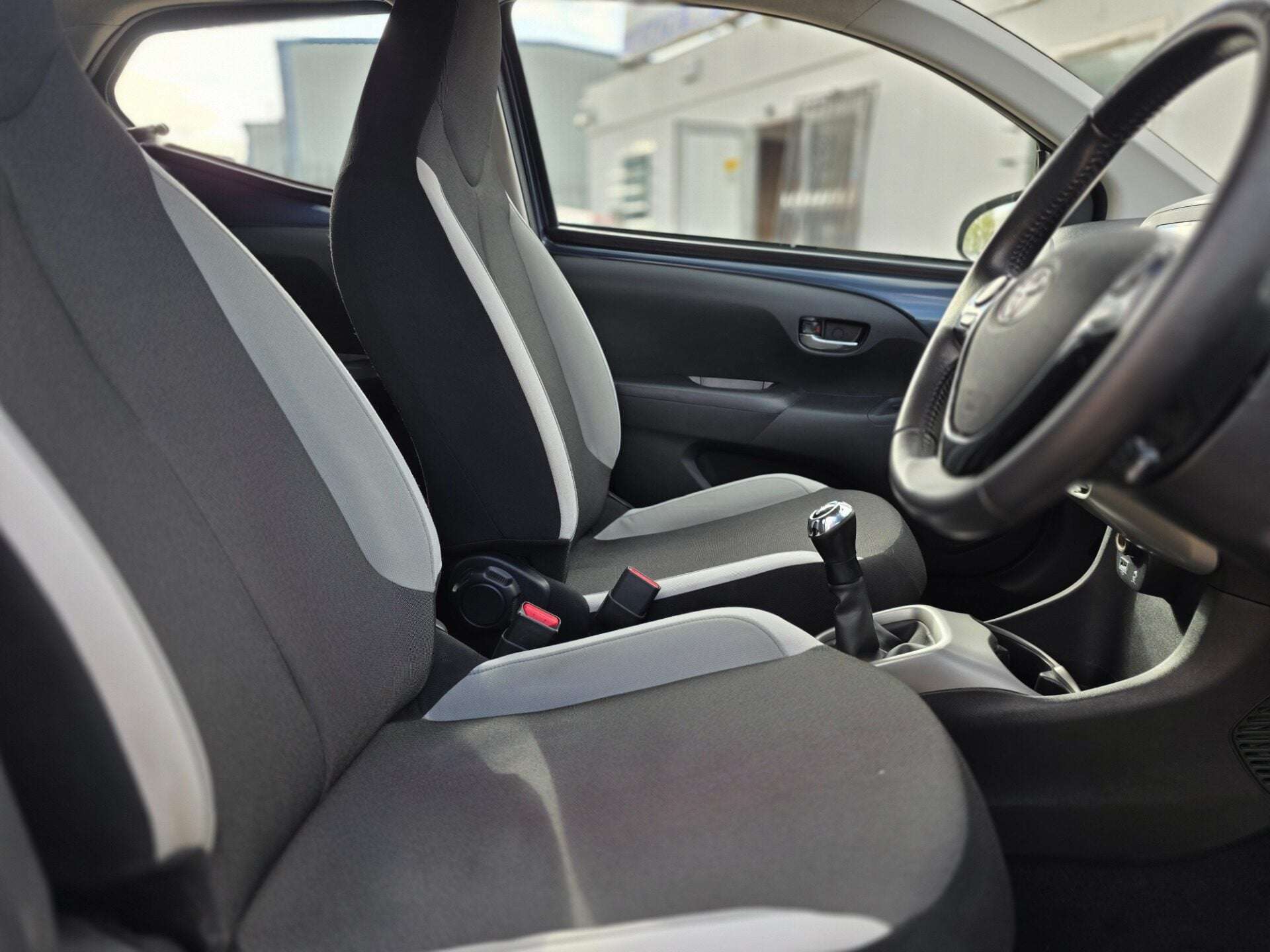 2016 TOYOTA AYGO 2016 TOYOTA AYGO