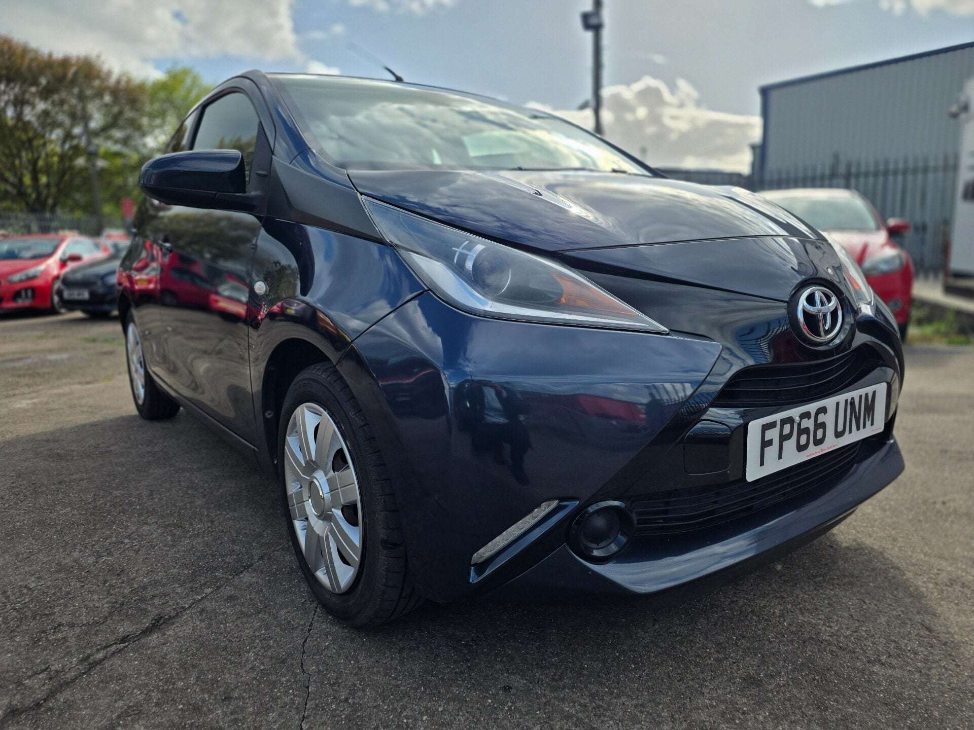 A 2016 TOYOTA AYGO VVT-I X-PLAY A 2016 TOYOTA AYGO VVT-I X-PLAY