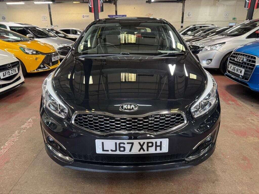 A 2017 KIA CEED CRDI 2 ISG A 2017 KIA CEED CRDI 2 ISG