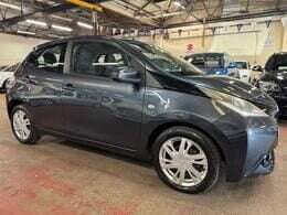 A 2014 TOYOTA AYGO VVT-I X-PRESSION A 2014 TOYOTA AYGO VVT-I X-PRESSION