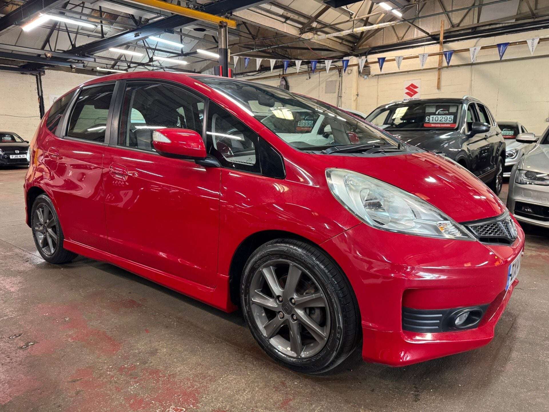 A 2014 HONDA JAZZ I-VTEC SI A 2014 HONDA JAZZ I-VTEC SI