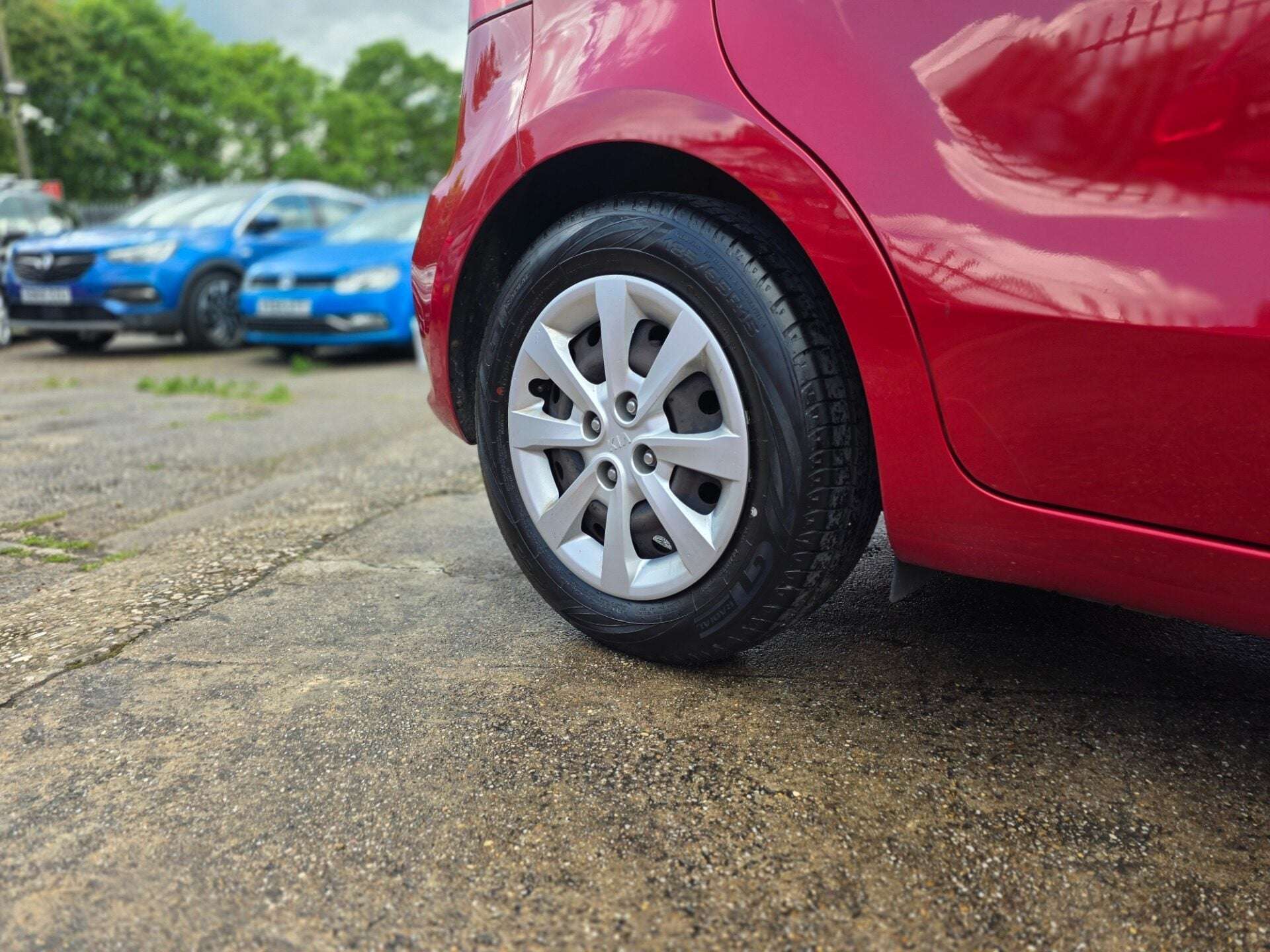 A 2016 KIA RIO 1 A 2016 KIA RIO 1