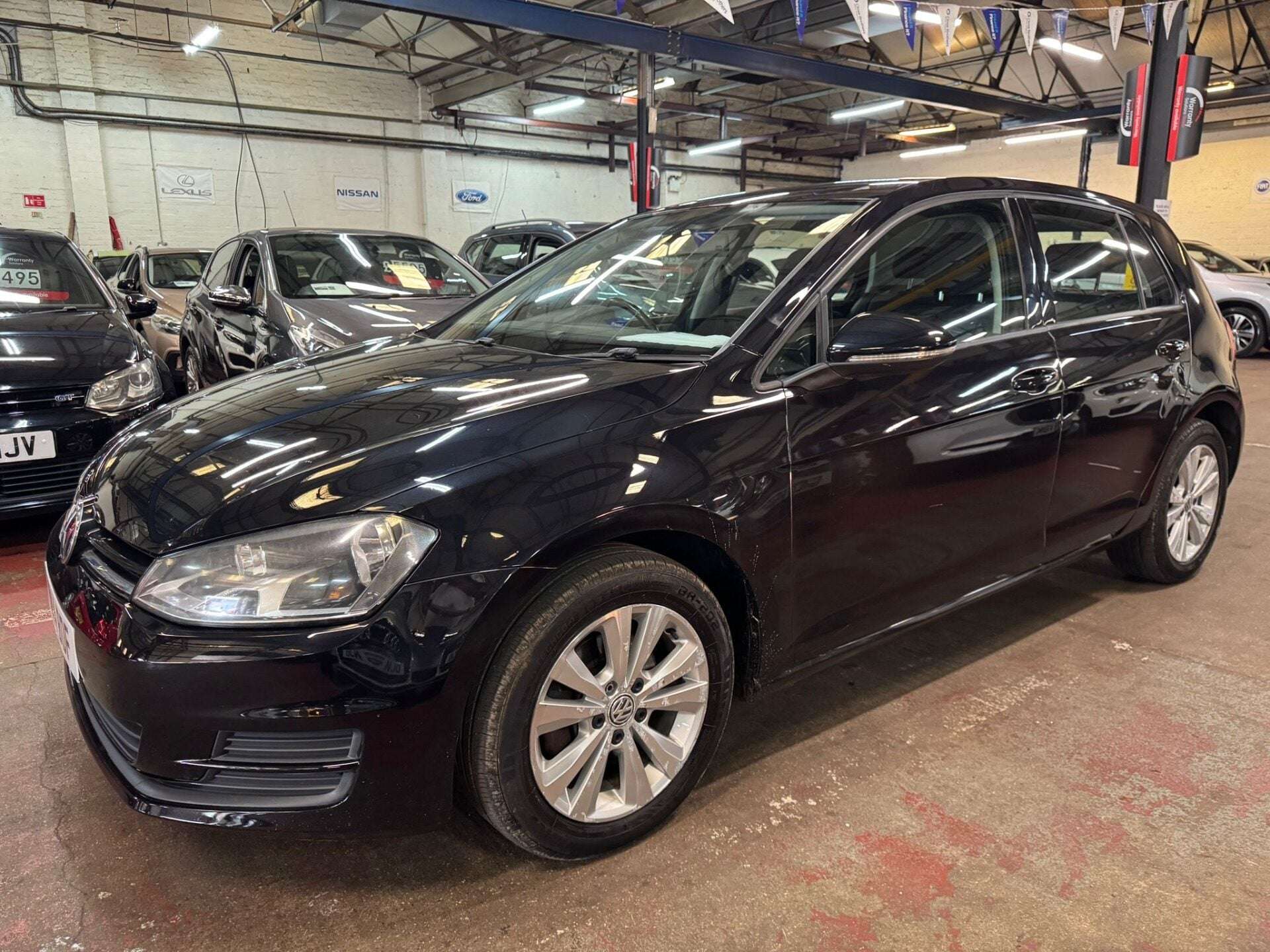 A 2014 VOLKSWAGEN GOLF SE TDI BLUEMOTION TECHNOLOGY DSG A 2014 VOLKSWAGEN GOLF SE TDI BLUEMOTION TECHNOLOGY DSG