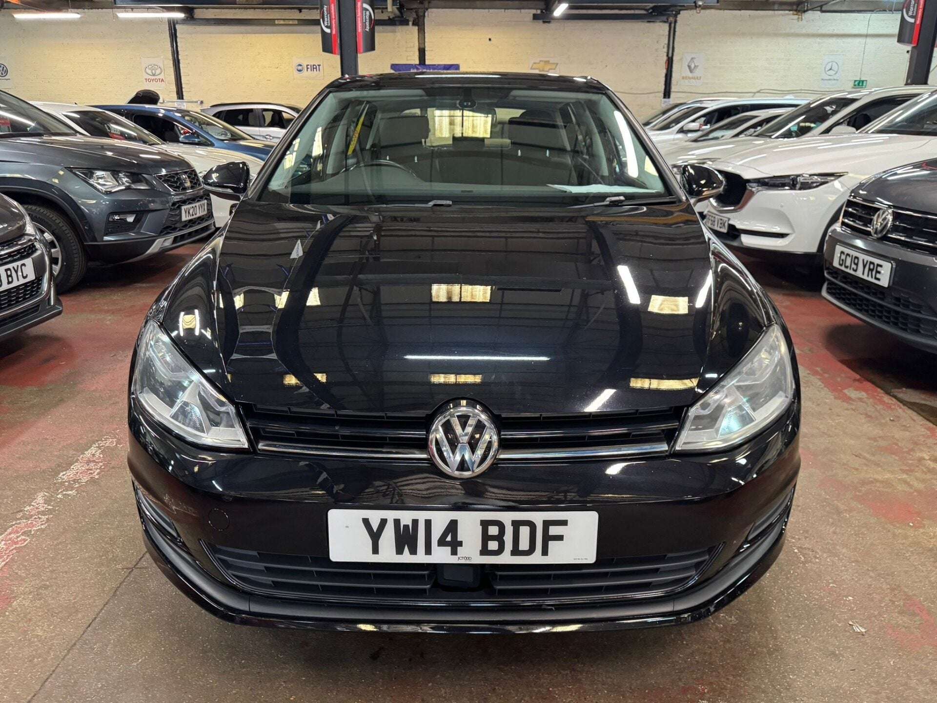 A 2014 VOLKSWAGEN GOLF SE TDI BLUEMOTION TECHNOLOGY DSG A 2014 VOLKSWAGEN GOLF SE TDI BLUEMOTION TECHNOLOGY DSG