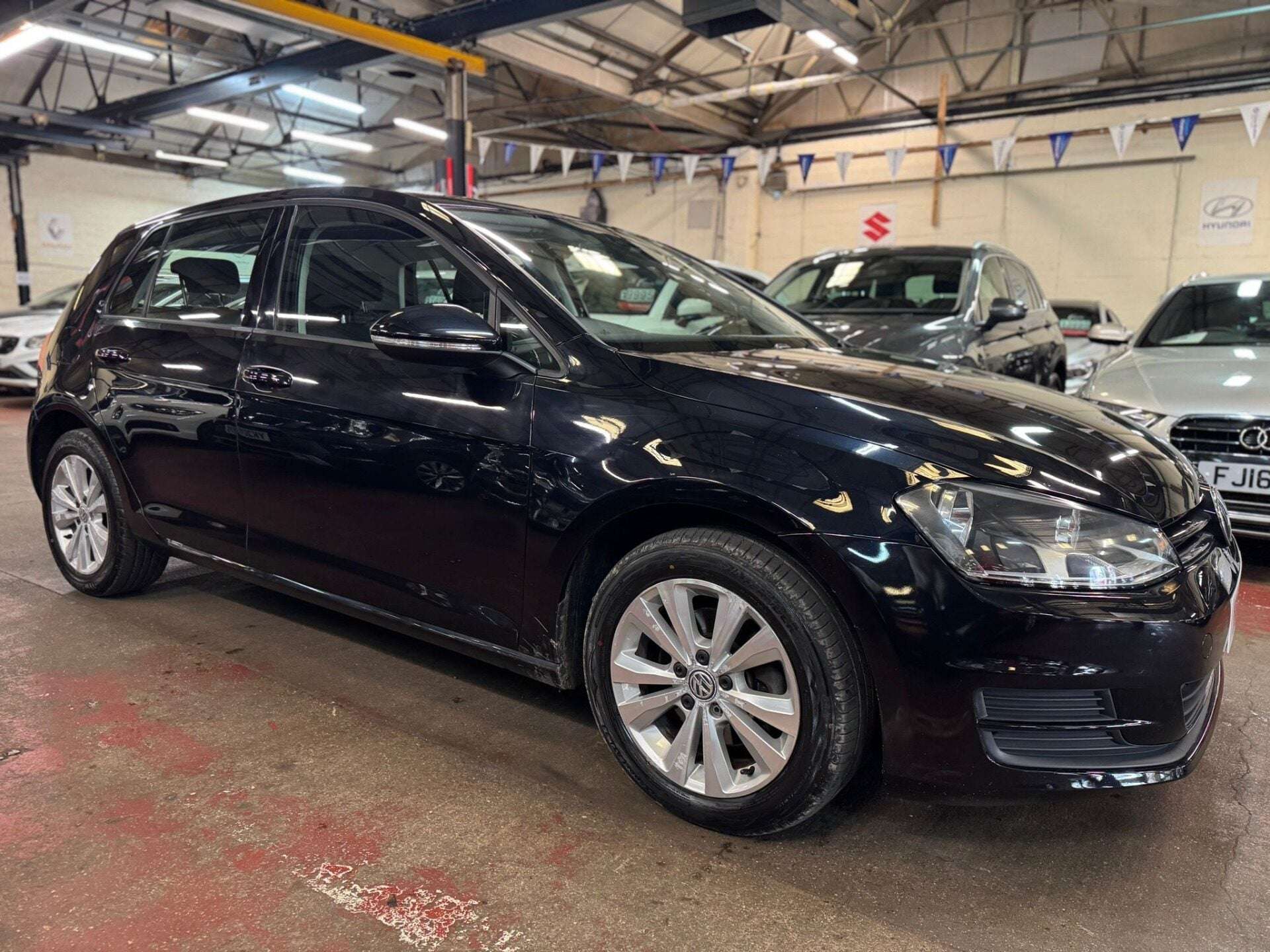 A 2014 VOLKSWAGEN GOLF SE TDI BLUEMOTION TECHNOLOGY DSG A 2014 VOLKSWAGEN GOLF SE TDI BLUEMOTION TECHNOLOGY DSG