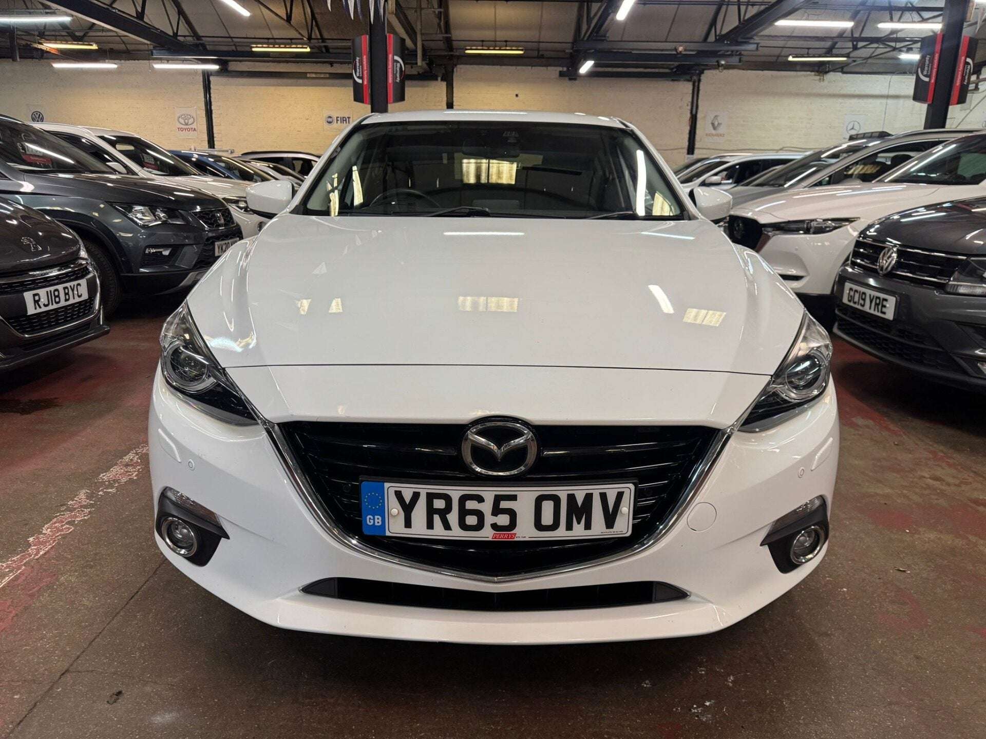 A 2015 MAZDA 3 SPORT NAV A 2015 MAZDA 3 SPORT NAV