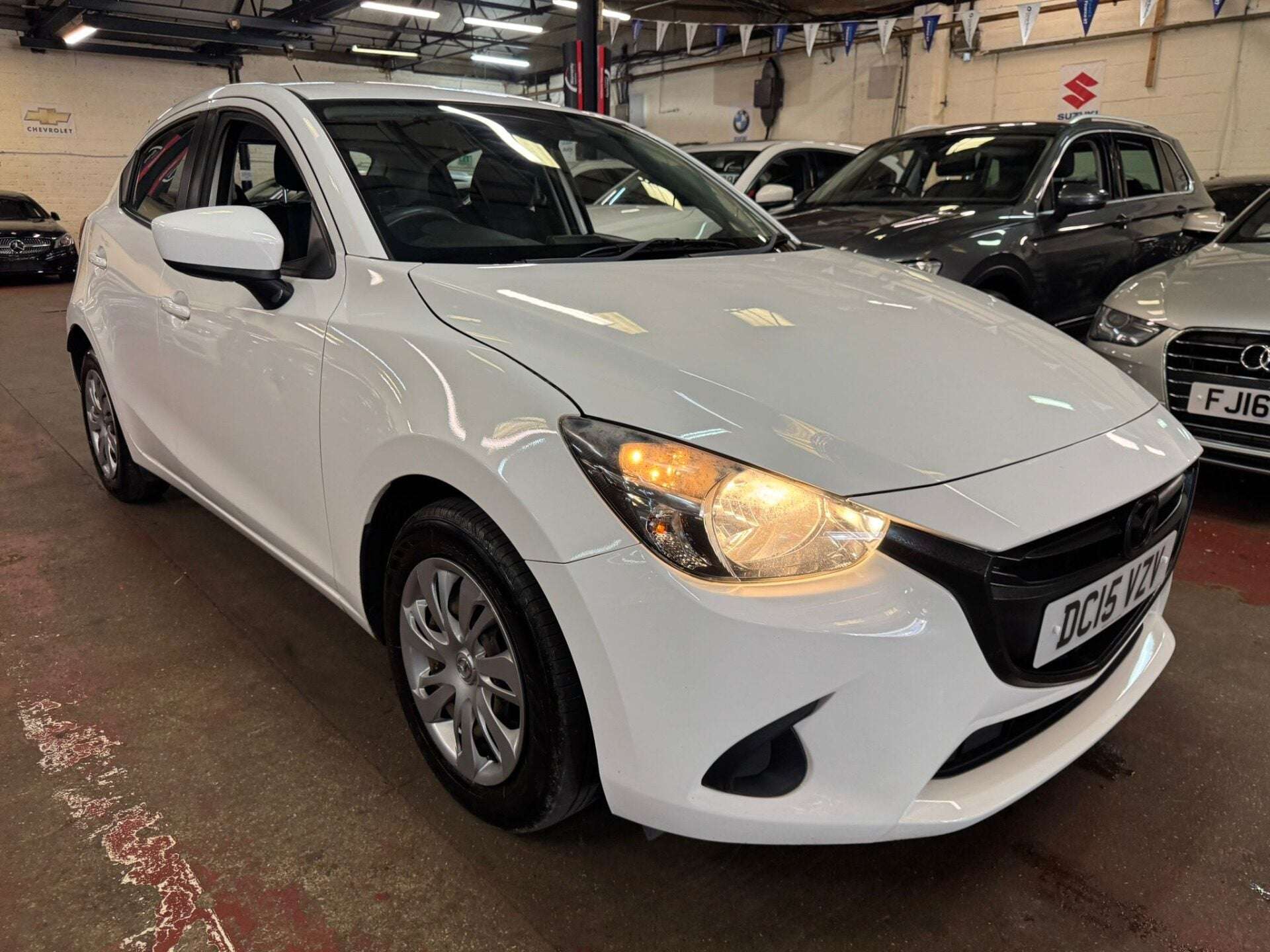 A 2015 MAZDA 2 SE A 2015 MAZDA 2 SE