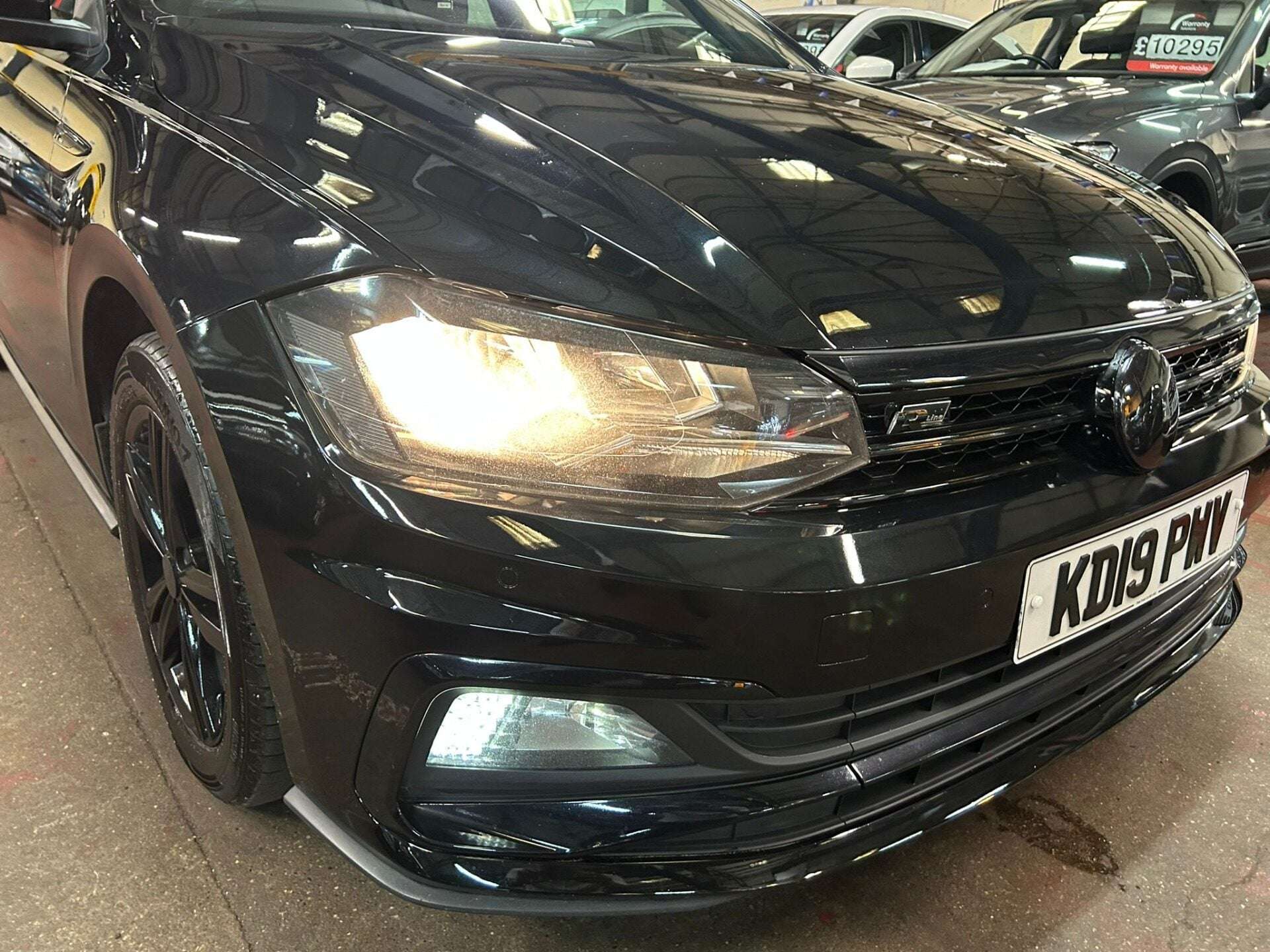 A 2019 VOLKSWAGEN POLO R-LINE TSI A 2019 VOLKSWAGEN POLO R-LINE TSI