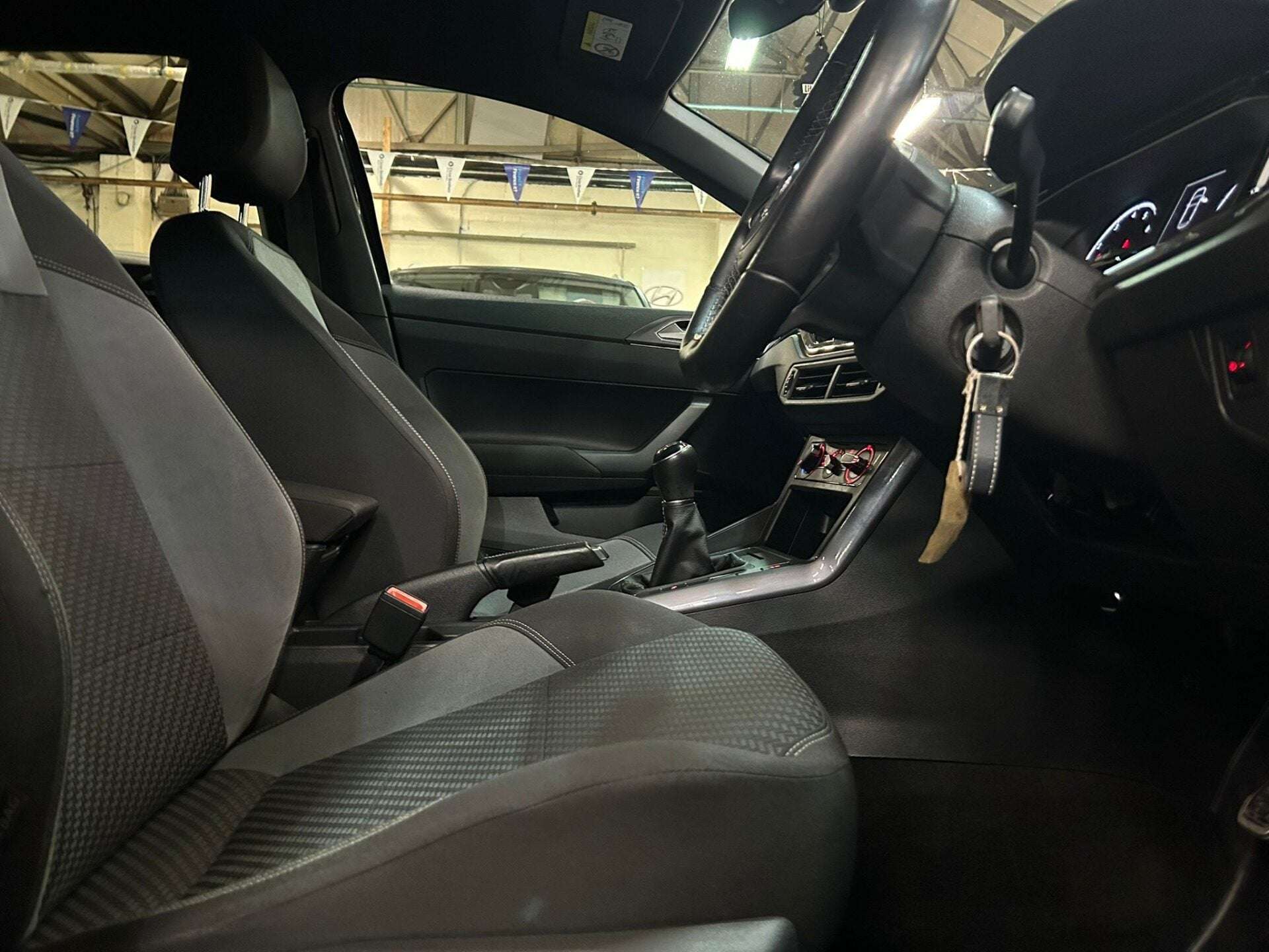 2019 VOLKSWAGEN POLO 2019 VOLKSWAGEN POLO