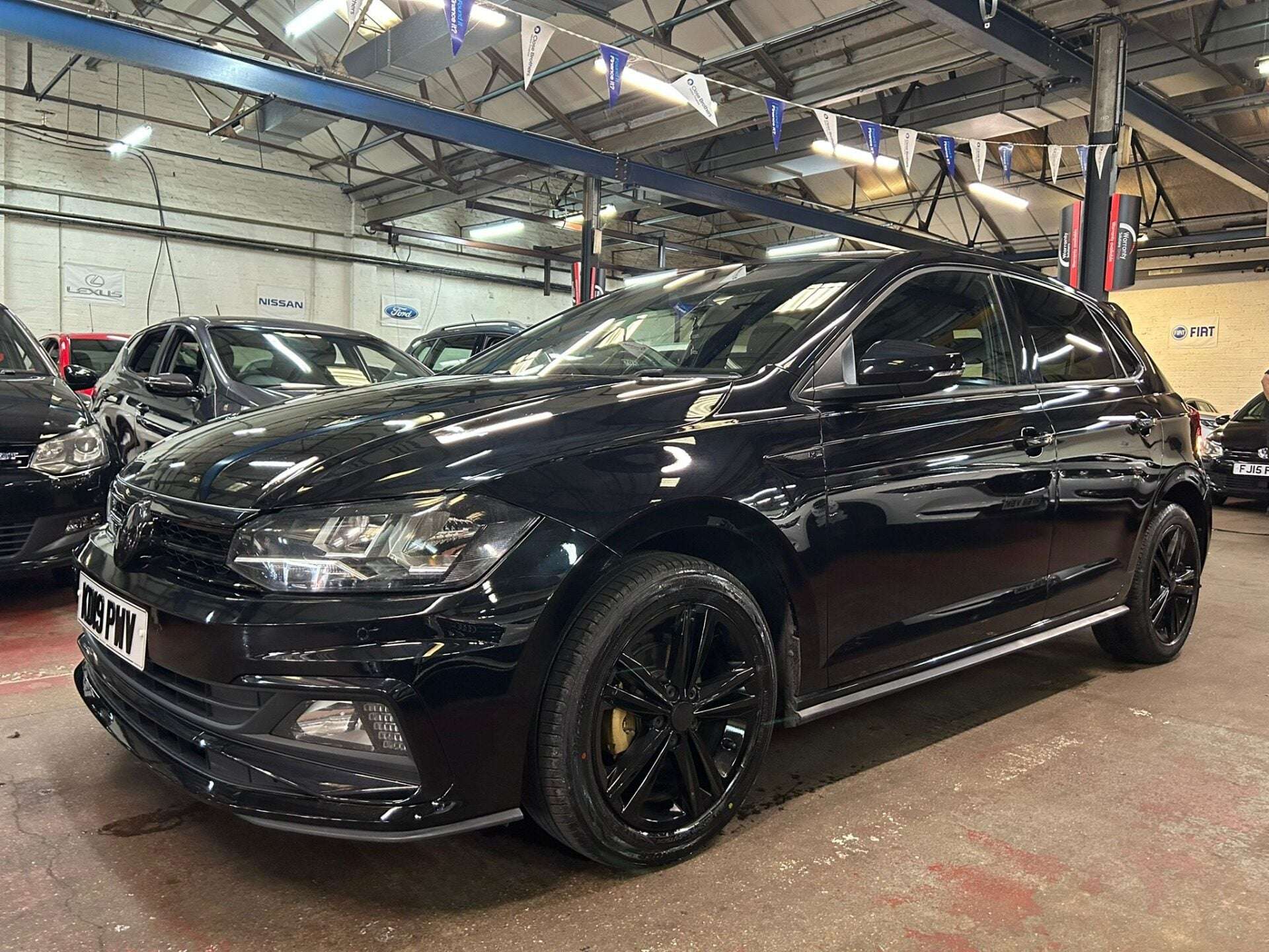 A 2019 VOLKSWAGEN POLO R-LINE TSI A 2019 VOLKSWAGEN POLO R-LINE TSI