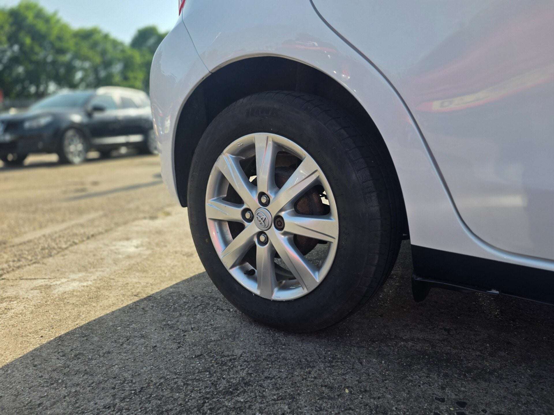 A 2013 TOYOTA YARIS VVT-I TR A 2013 TOYOTA YARIS VVT-I TR