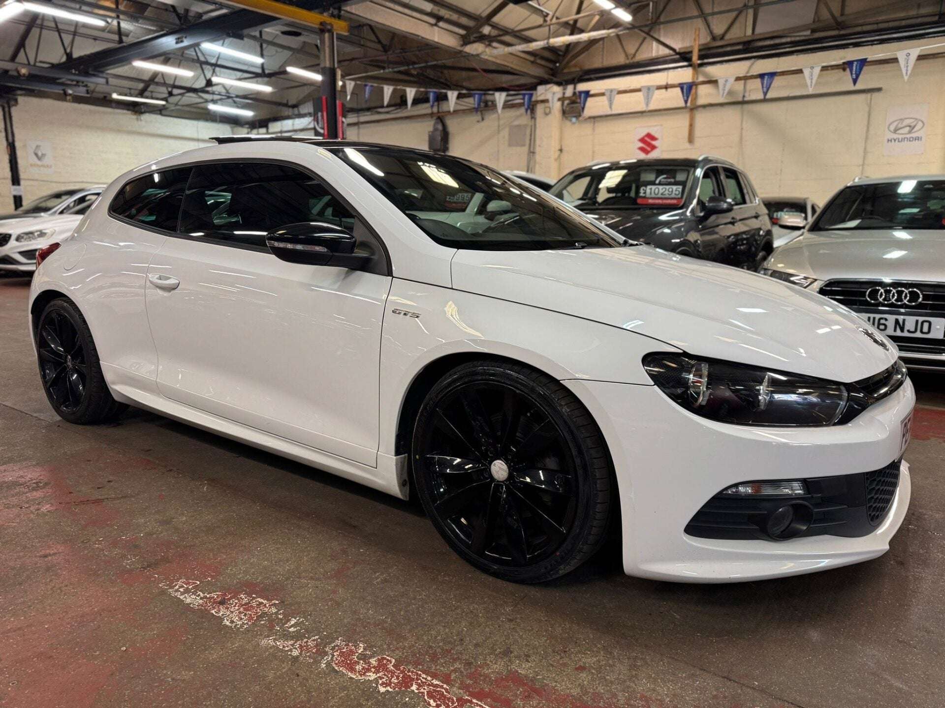 A 2014 VOLKSWAGEN SCIROCCO GTS TDI A 2014 VOLKSWAGEN SCIROCCO GTS TDI