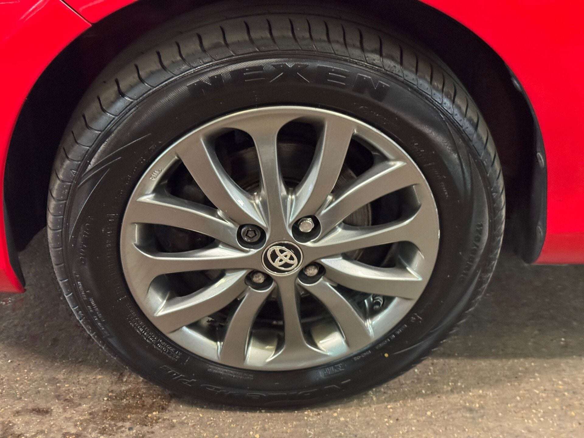 2016 TOYOTA YARIS 2016 TOYOTA YARIS
