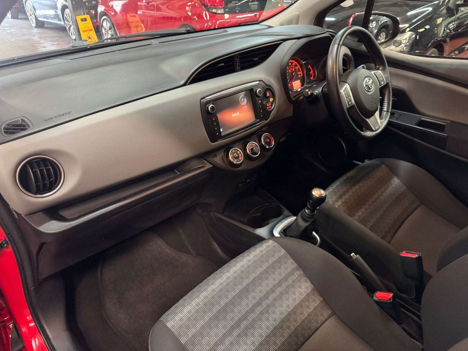 2016 TOYOTA YARIS 2016 TOYOTA YARIS