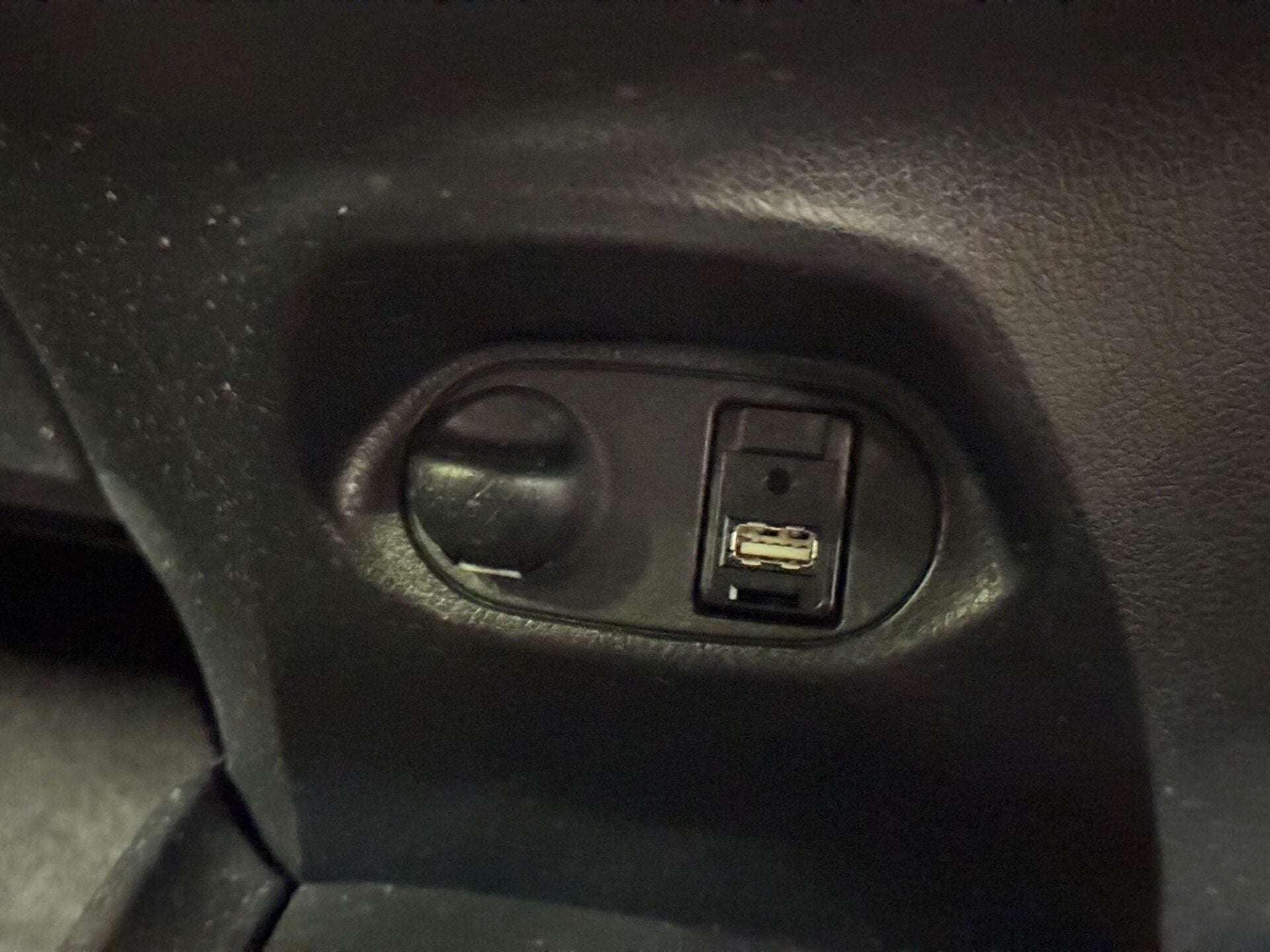 2016 TOYOTA YARIS 2016 TOYOTA YARIS