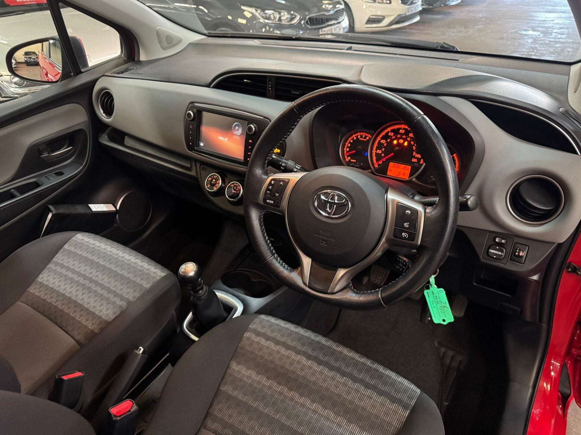 2016 TOYOTA YARIS 2016 TOYOTA YARIS