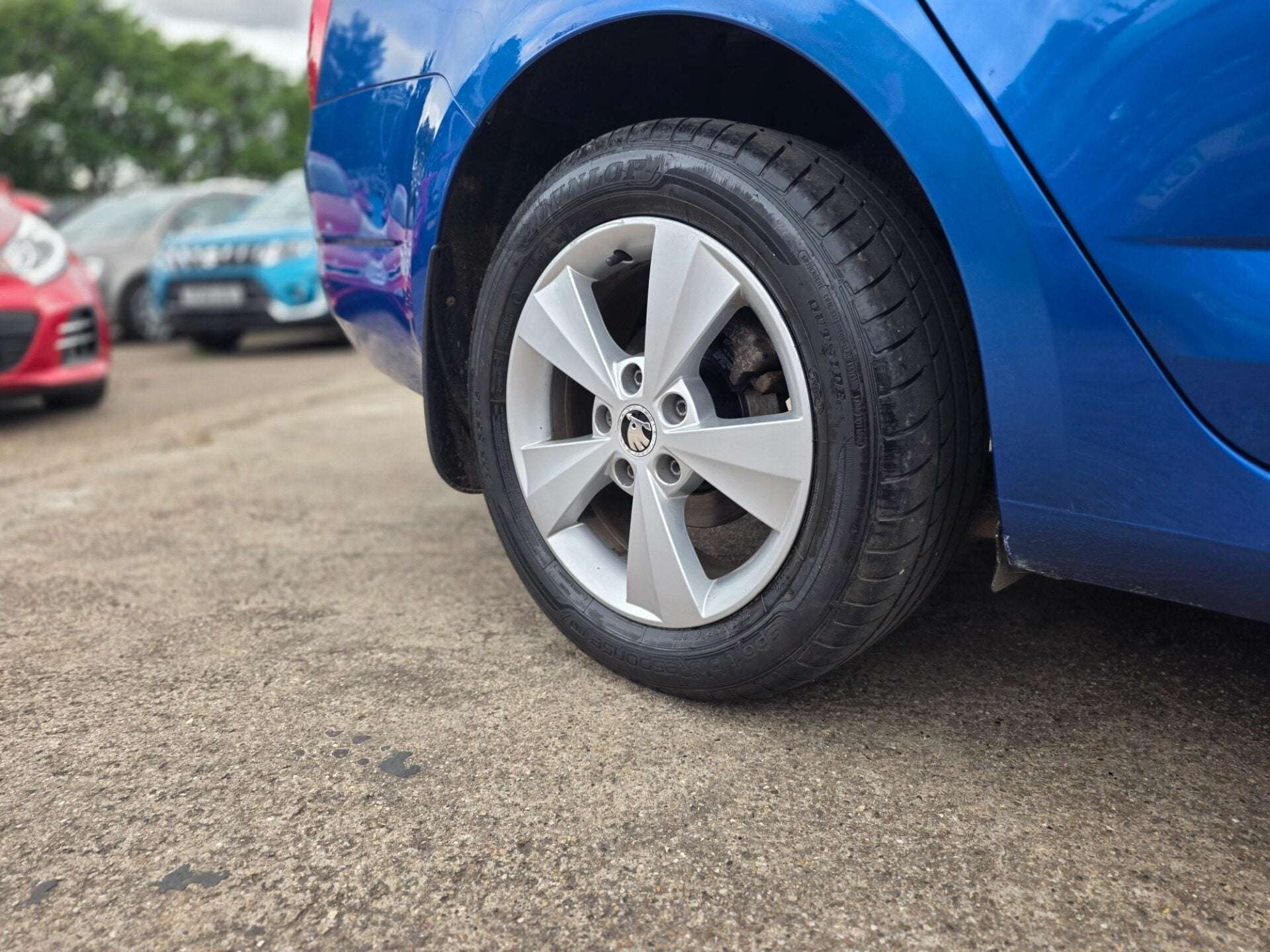 A 2016 SKODA OCTAVIA SE L TSI DSG A 2016 SKODA OCTAVIA SE L TSI DSG