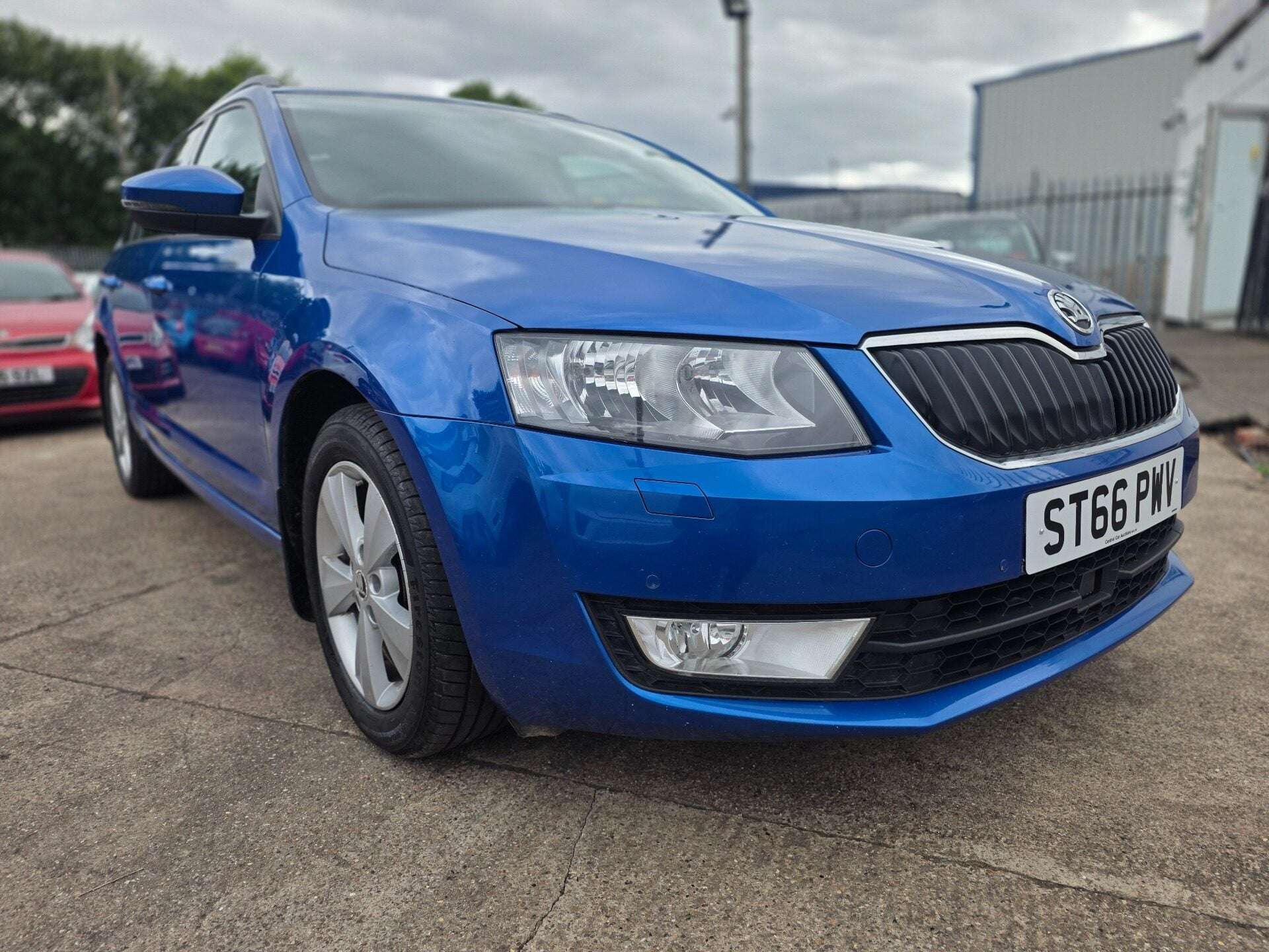 A 2016 SKODA OCTAVIA SE L TSI DSG A 2016 SKODA OCTAVIA SE L TSI DSG