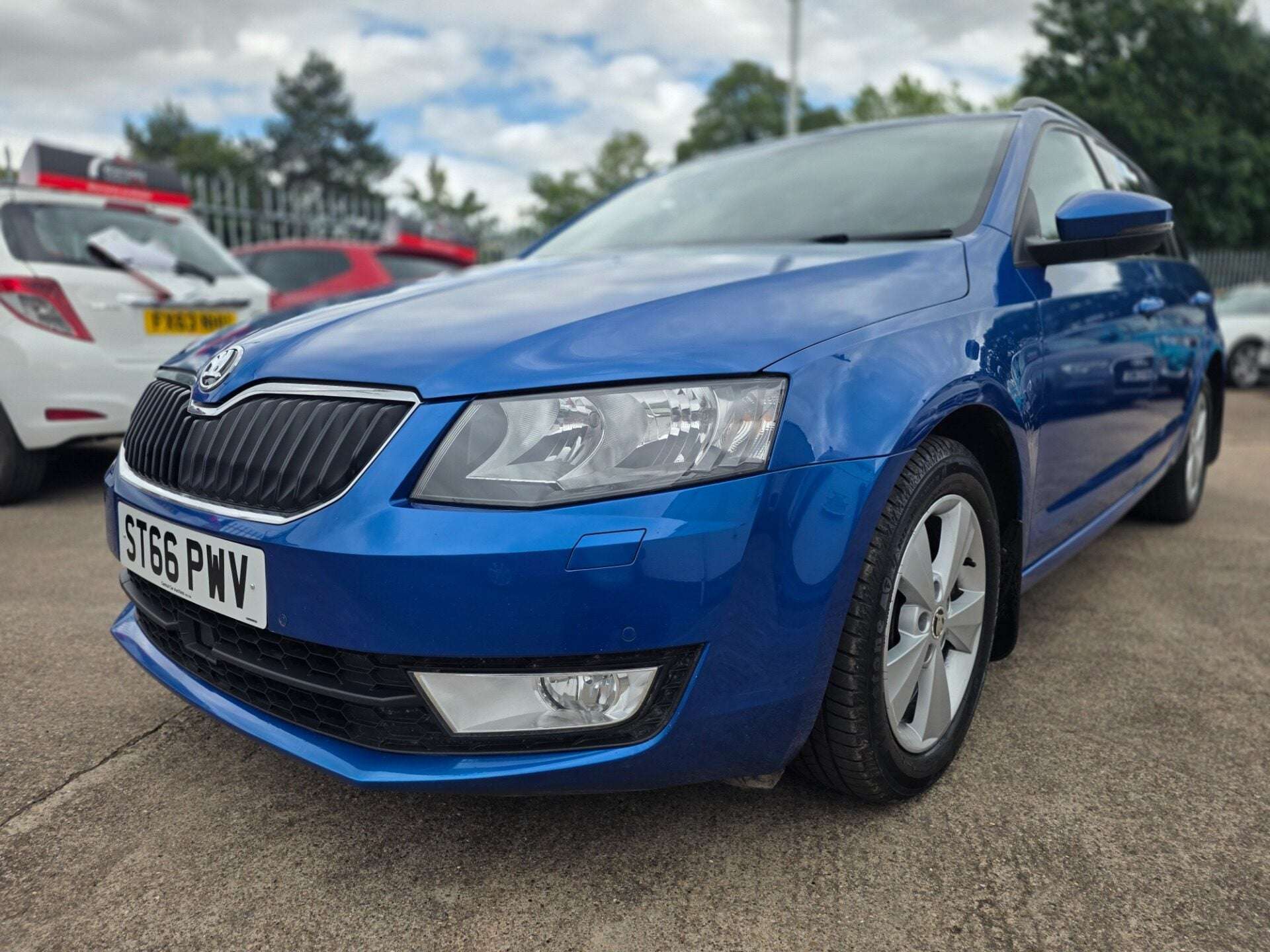 A 2016 SKODA OCTAVIA SE L TSI DSG A 2016 SKODA OCTAVIA SE L TSI DSG