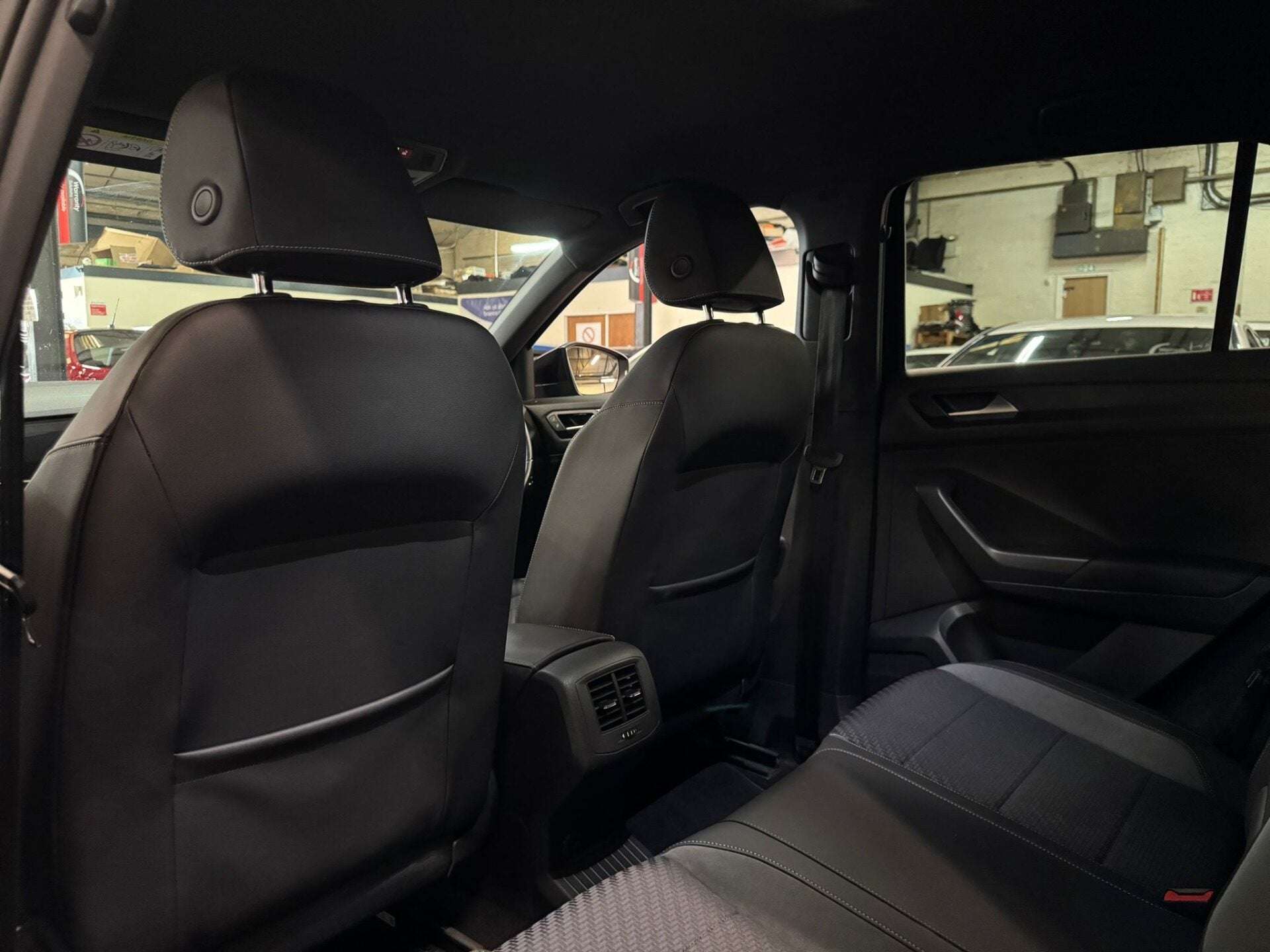 2019 VOLKSWAGEN T-ROC 2019 VOLKSWAGEN T-ROC