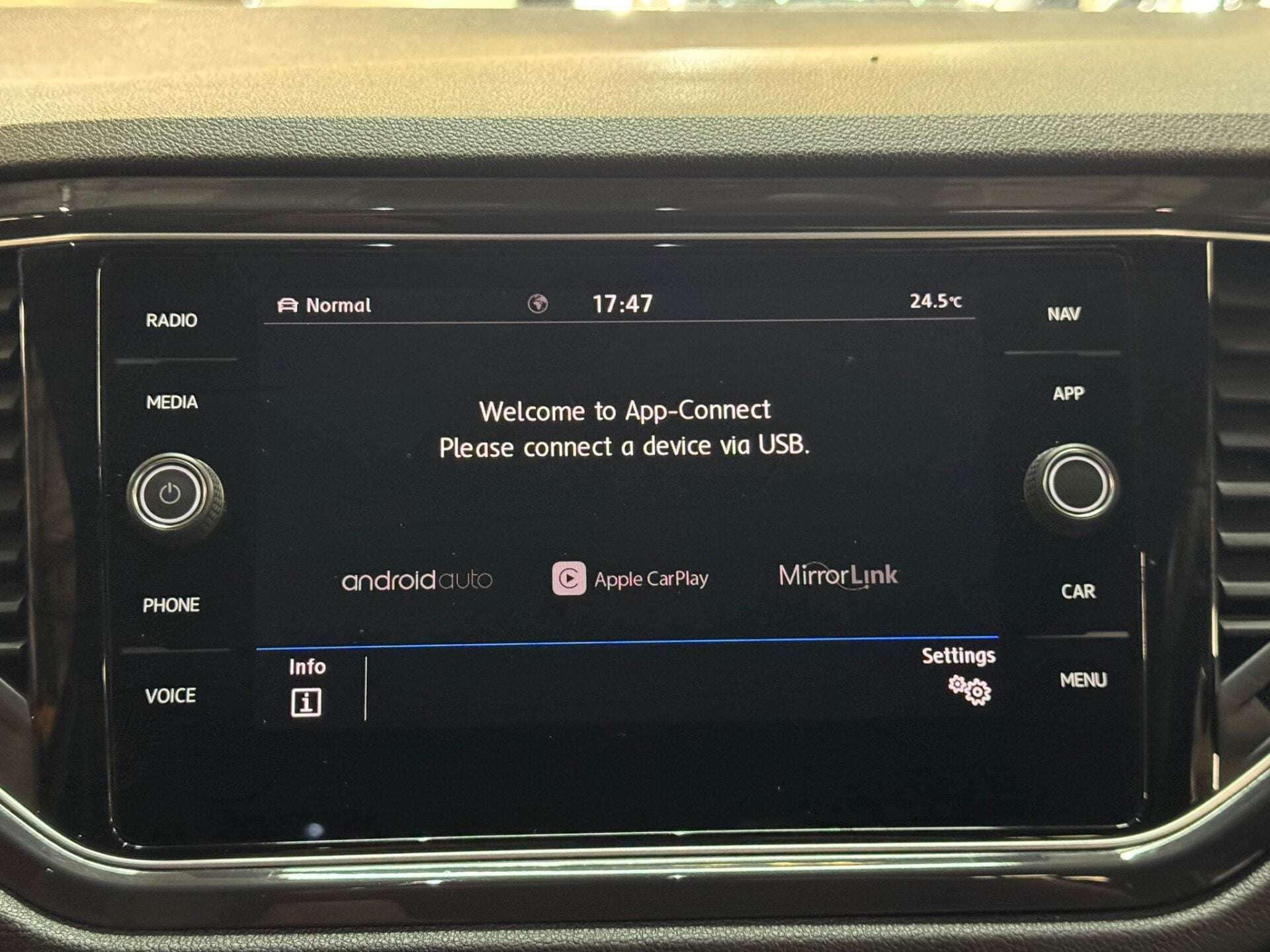 2019 VOLKSWAGEN T-ROC 2019 VOLKSWAGEN T-ROC
